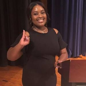 Meet your Posher, Andria